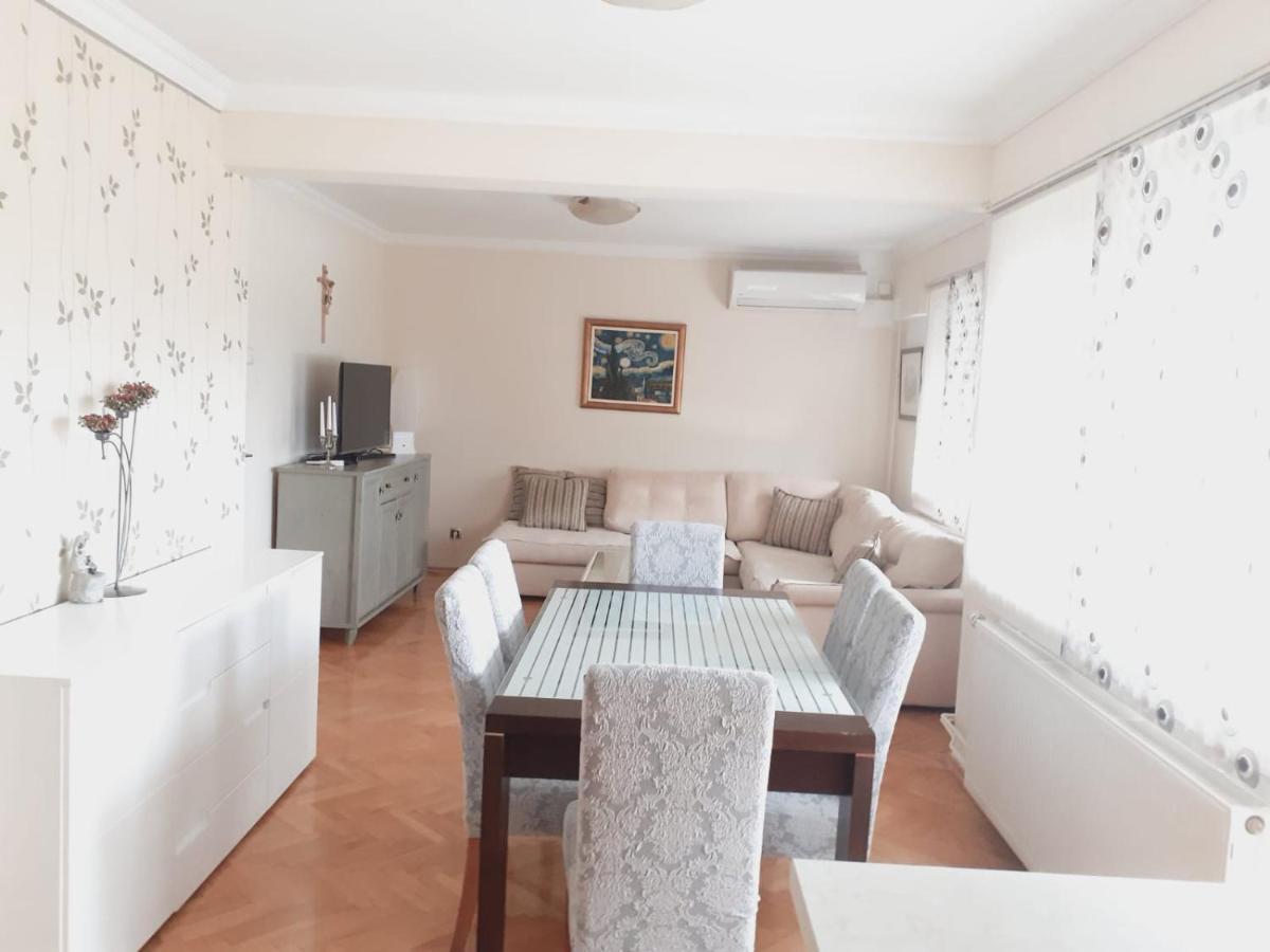 Spacious 80M2 Apartment In The Center Ljubuški Εξωτερικό φωτογραφία