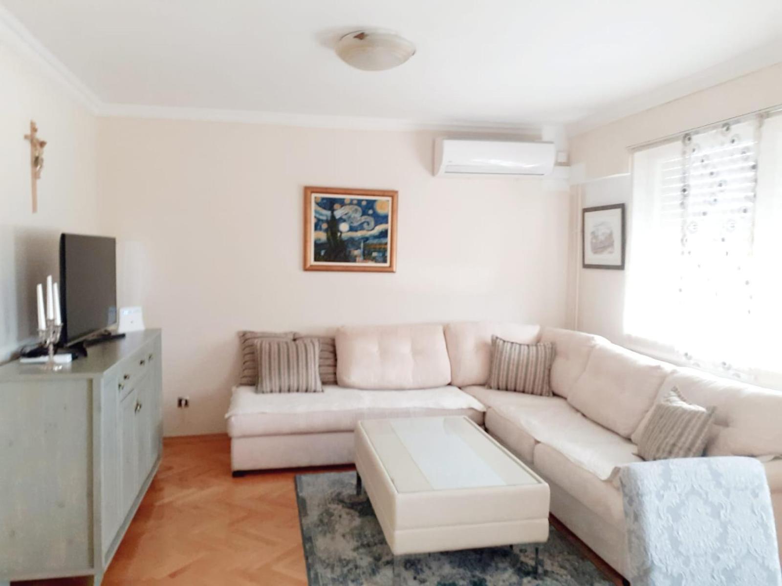 Spacious 80M2 Apartment In The Center Ljubuški Δωμάτιο φωτογραφία